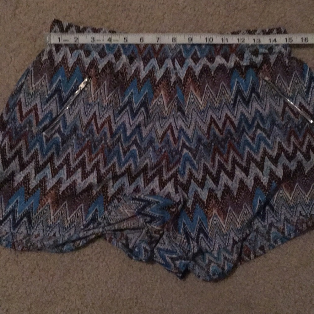 NWOT Denim Licious soft shorts size large